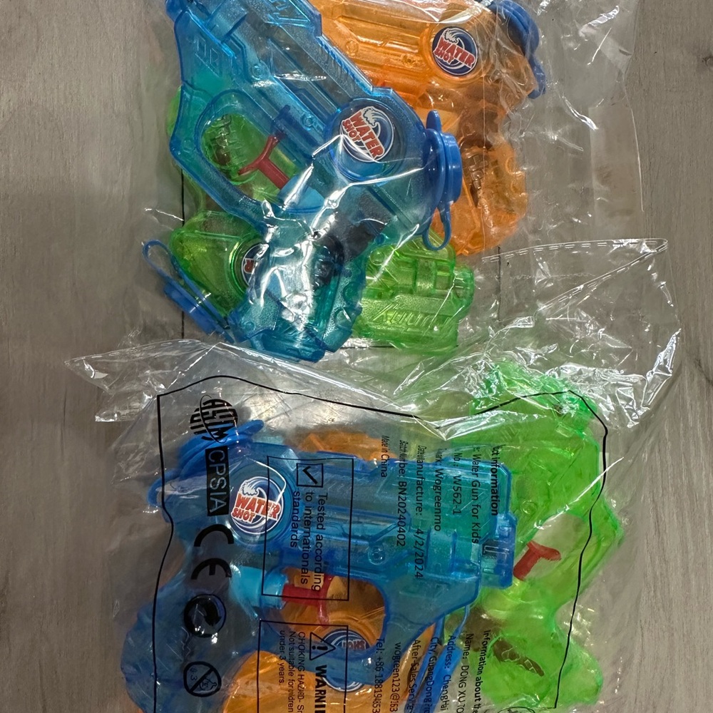 6 Water Guns Set - Blue, Green, and Orange